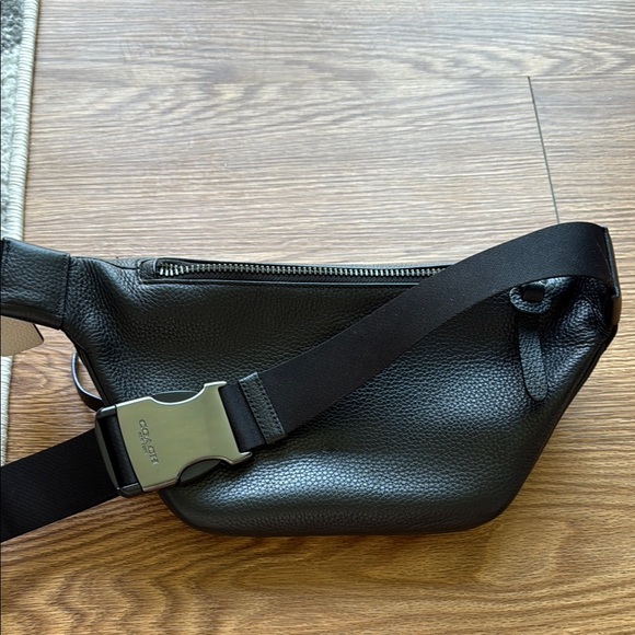 Black and Tan Coach Belt Bag - Picture 4 of 5